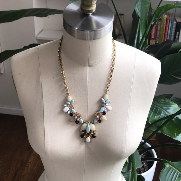 J Crew statement necklace - Picture 5 of 7